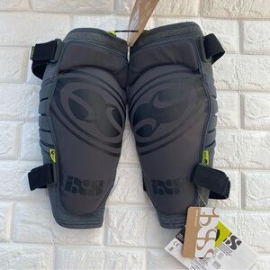 IXS Carve EVO+ knee guard Large Gray Mountain Bike